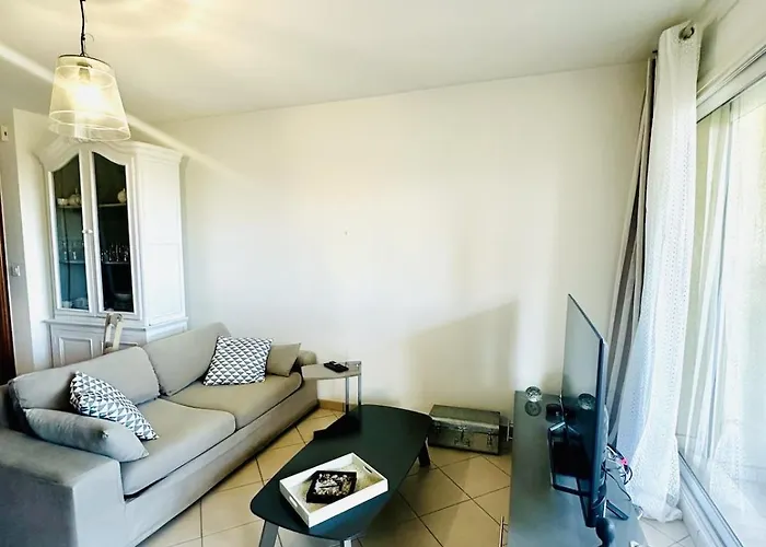 Apartment 2 LʼÎle-Rousse